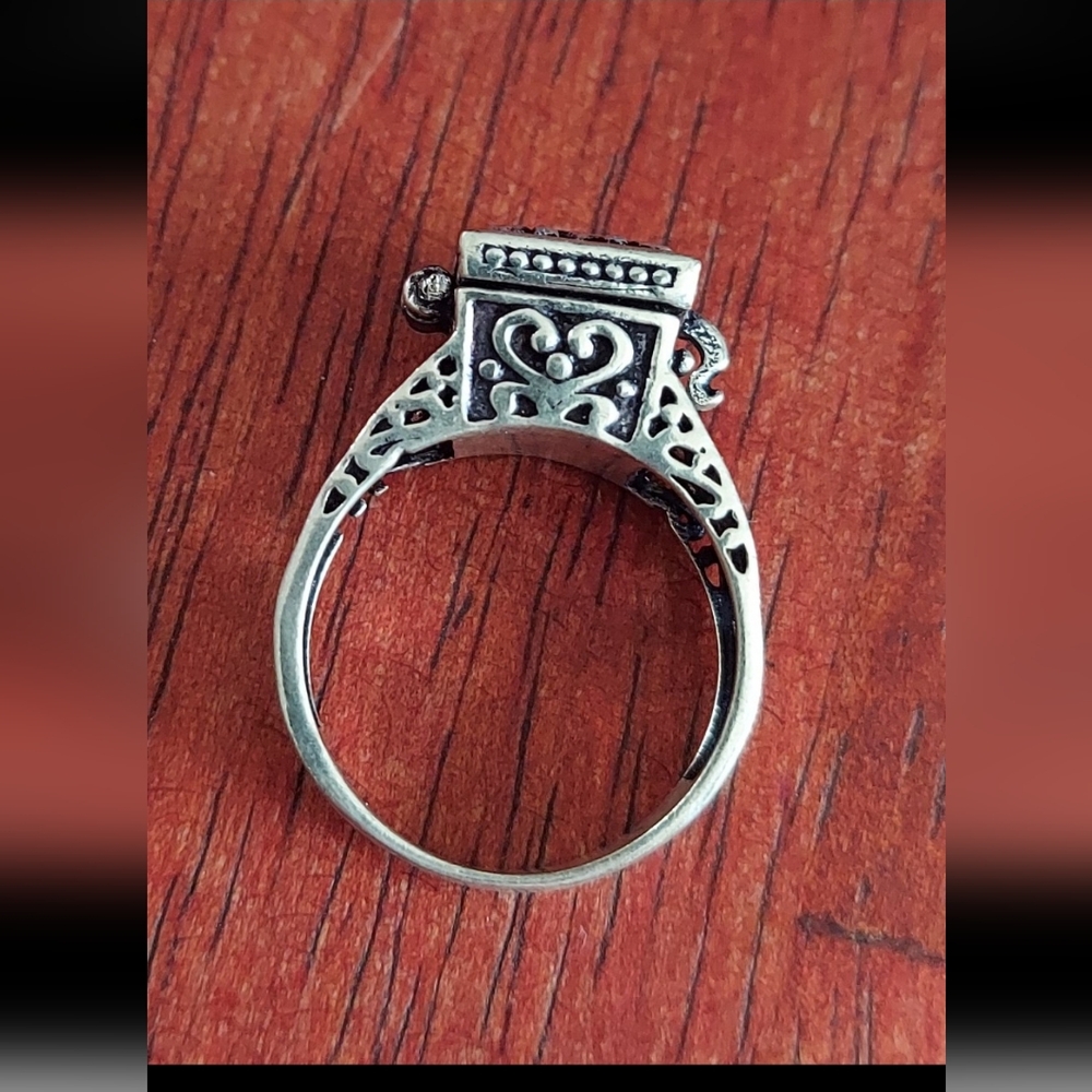 Handcrafted Poison Heart Ring (8.25) - Picture 11 of 12